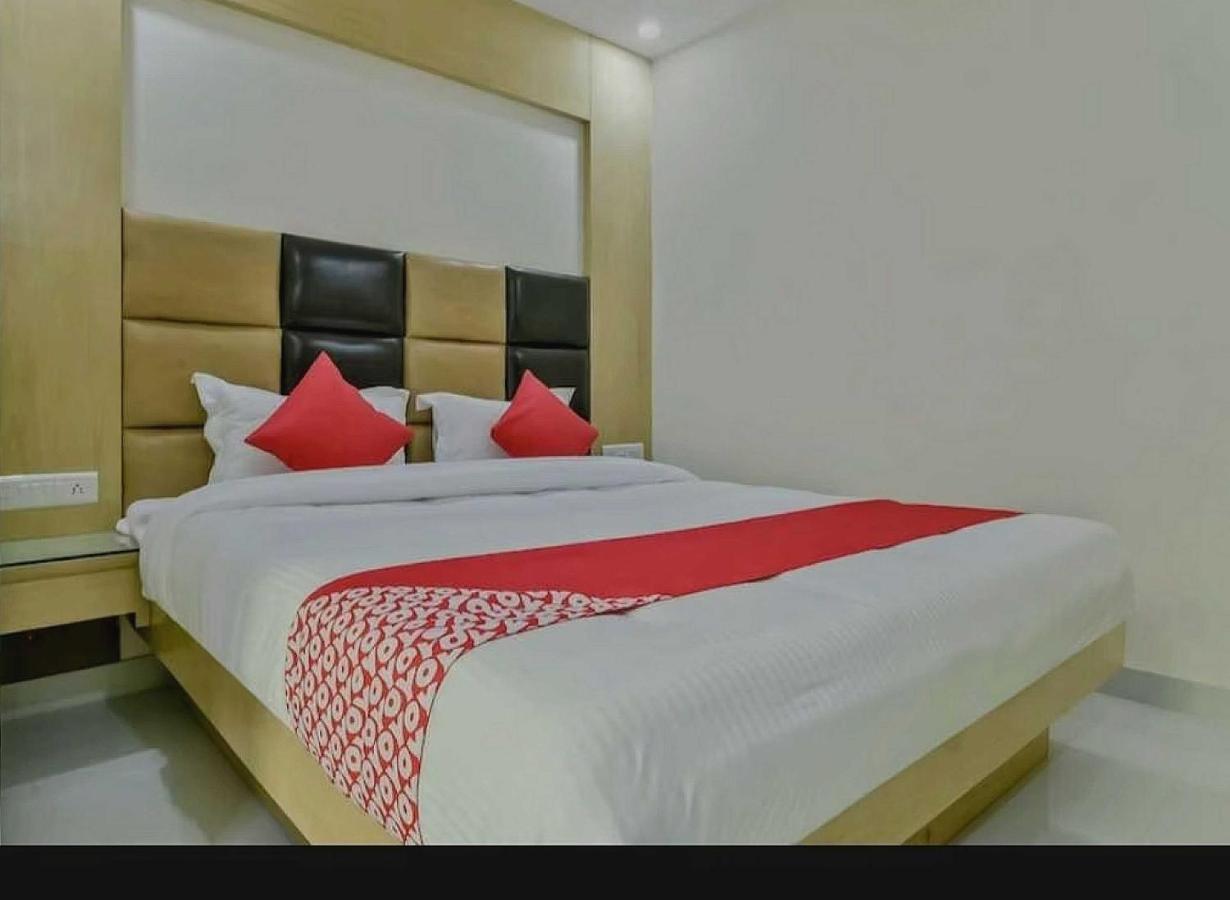 Hotel Oyo The Arrow 3*