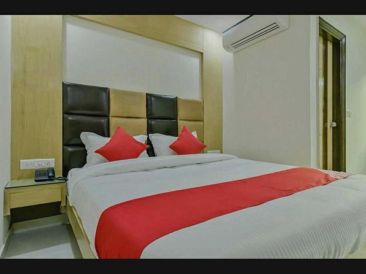 Oyo The Arrow Hotel
