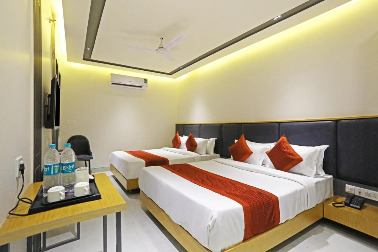 Applewood Residency - Offering Free Airport Drop Hotel