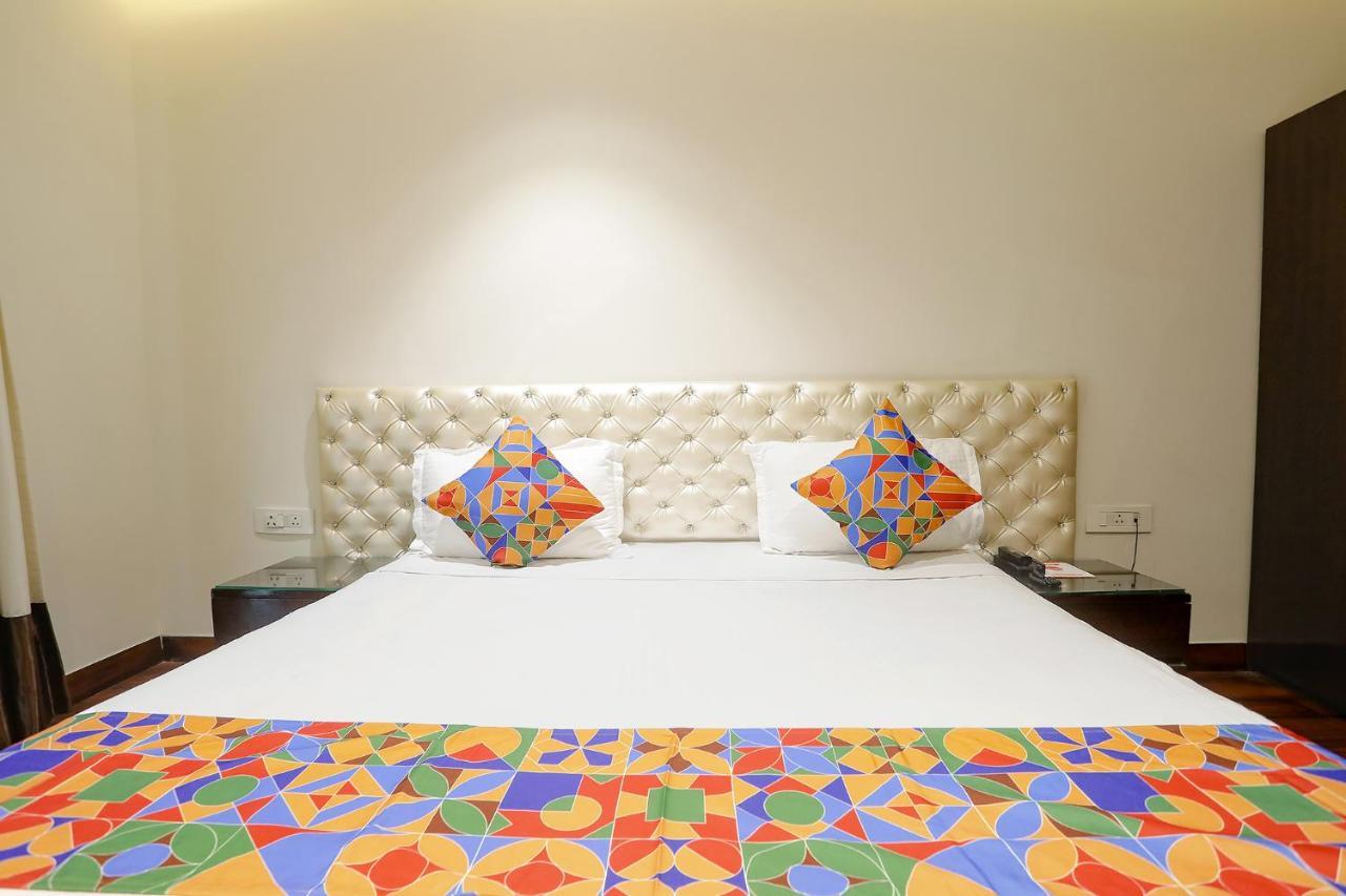 Fabhotel Grand New Delhi