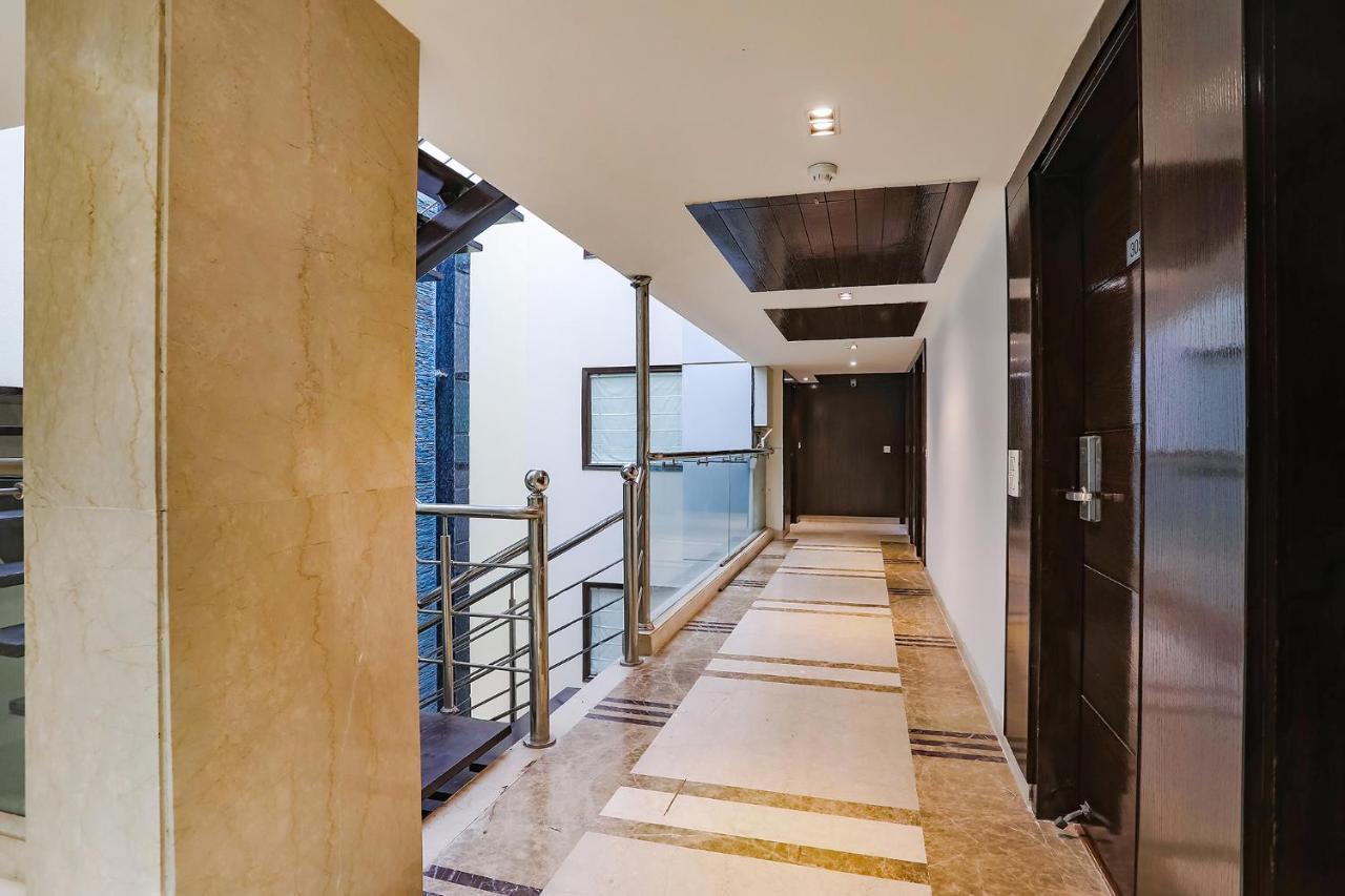 Hotel Fabhotel Grand New Delhi