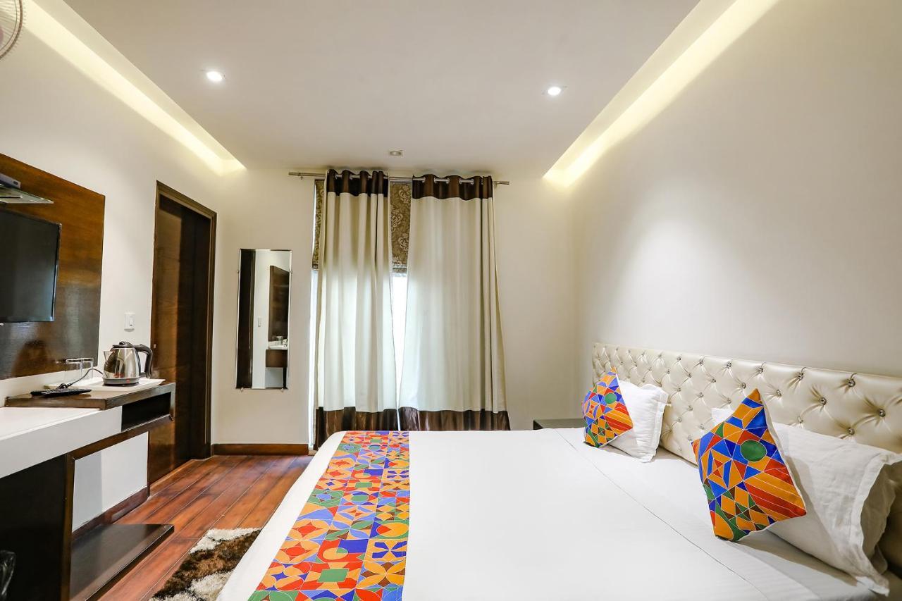 Fabhotel Grand