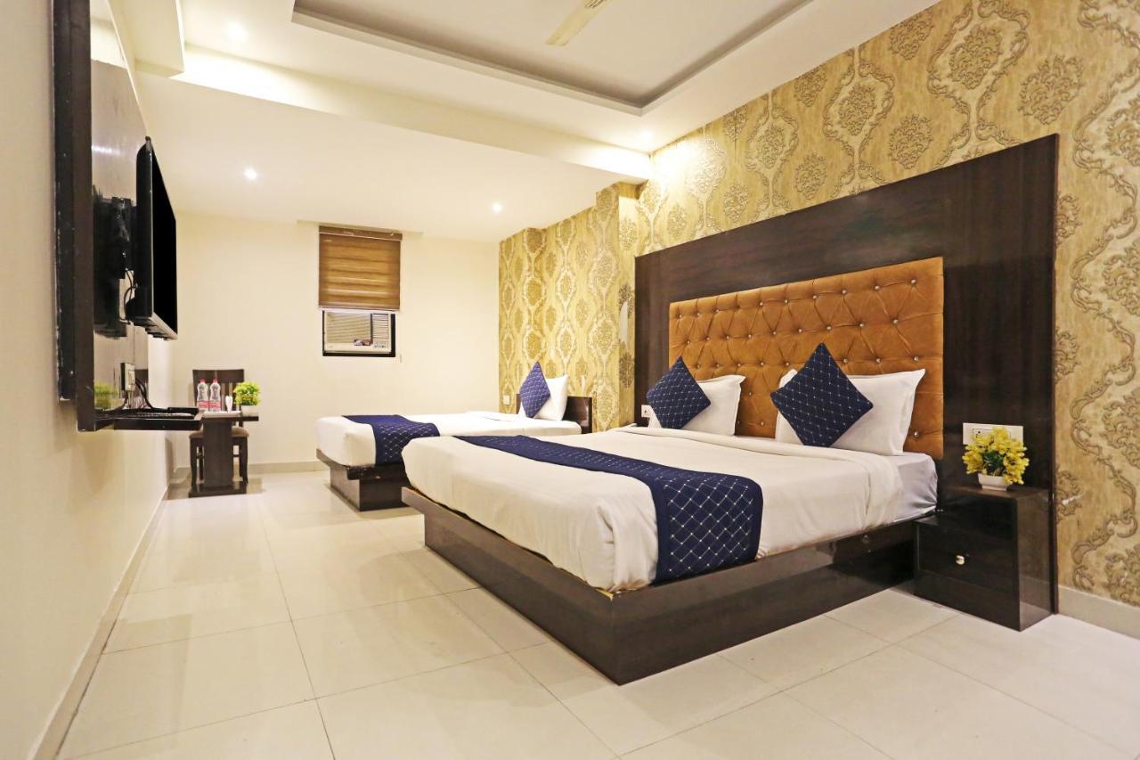 Hotel Iconic Near Delhi Igi International Airport New Delhi