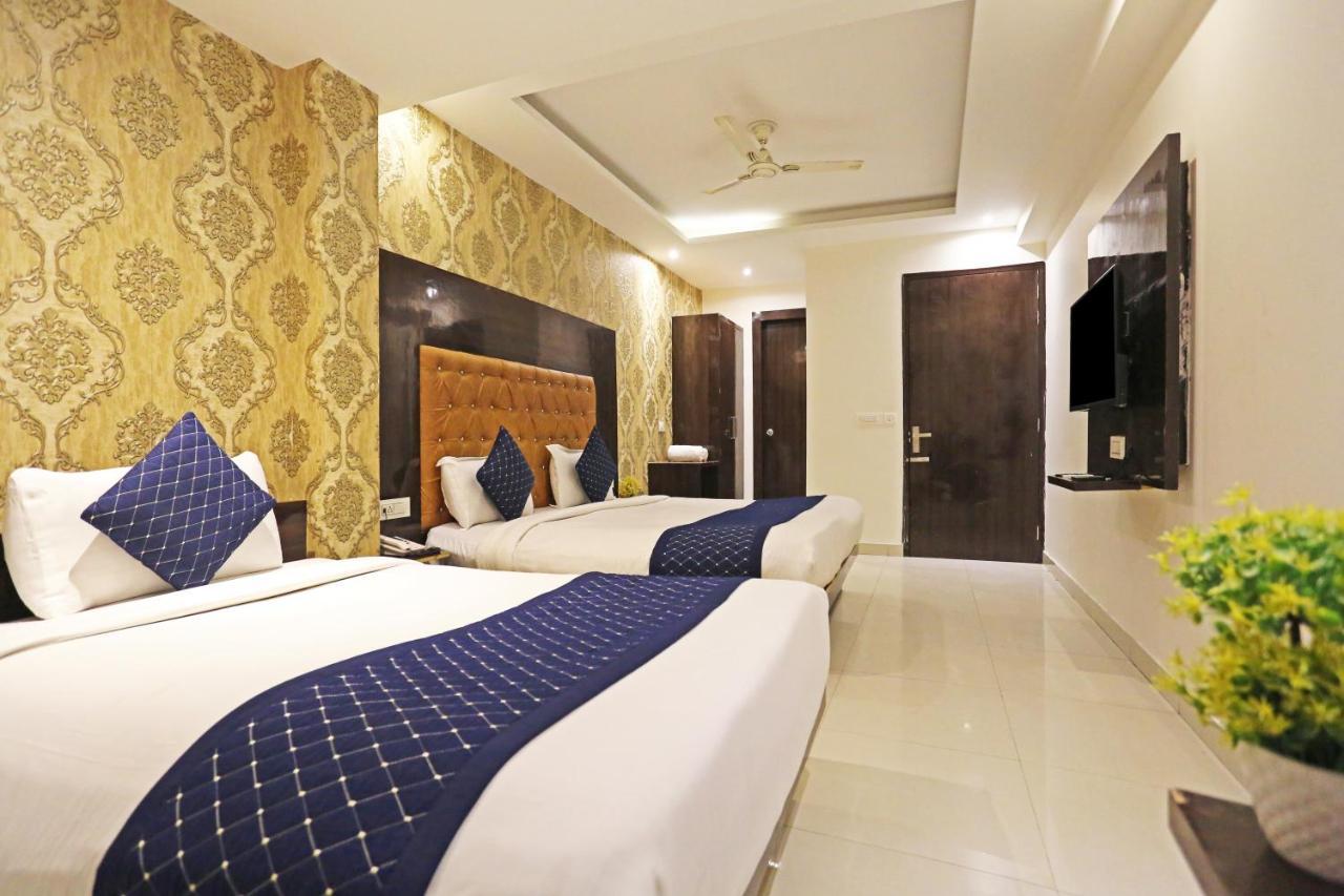 Hotel Iconic Near Delhi Igi International Airport New Delhi
