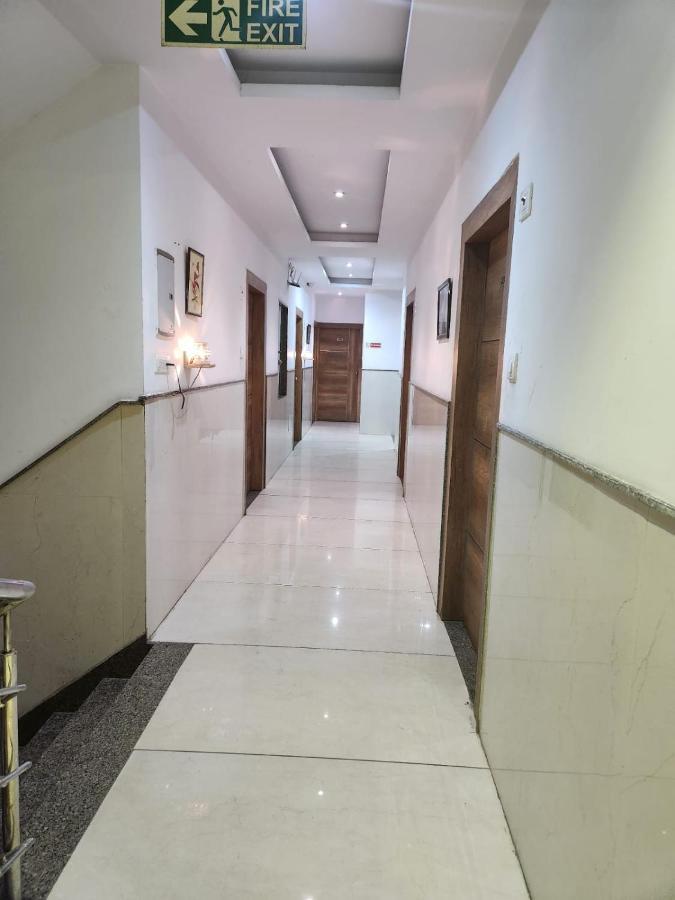 Airport Ivy With Free Airport Transfr Hotel New Delhi