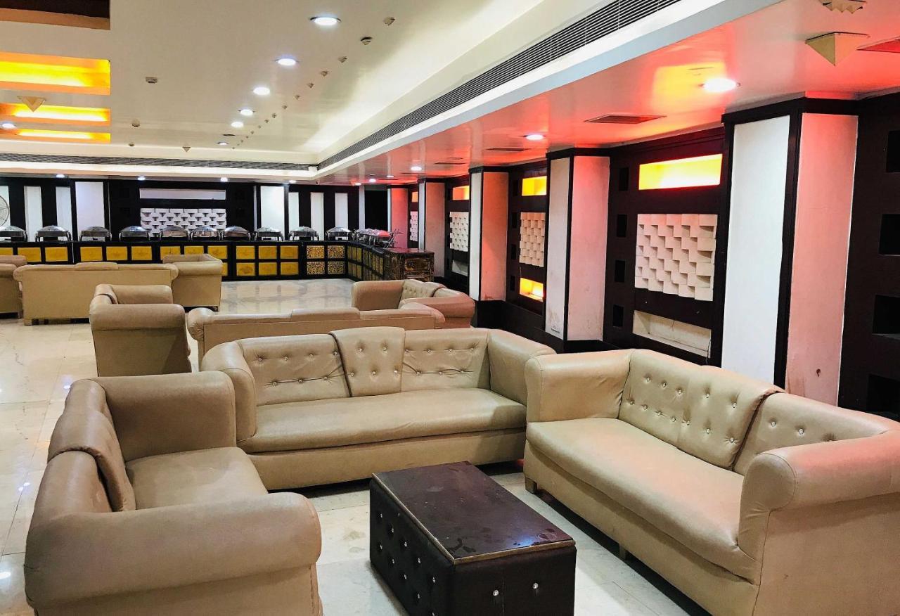 Hotel Oyo Townhouse 1100 Royal Near Akshardham 3*