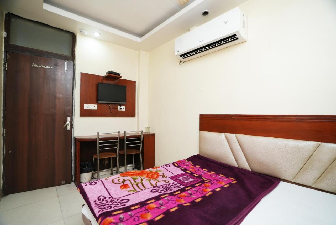 Hotel Ashirwad Near Railway Station, Paharganj