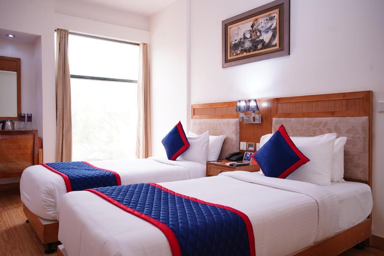 Zip By Spree Delhi Greater Kailash Hotel 3*