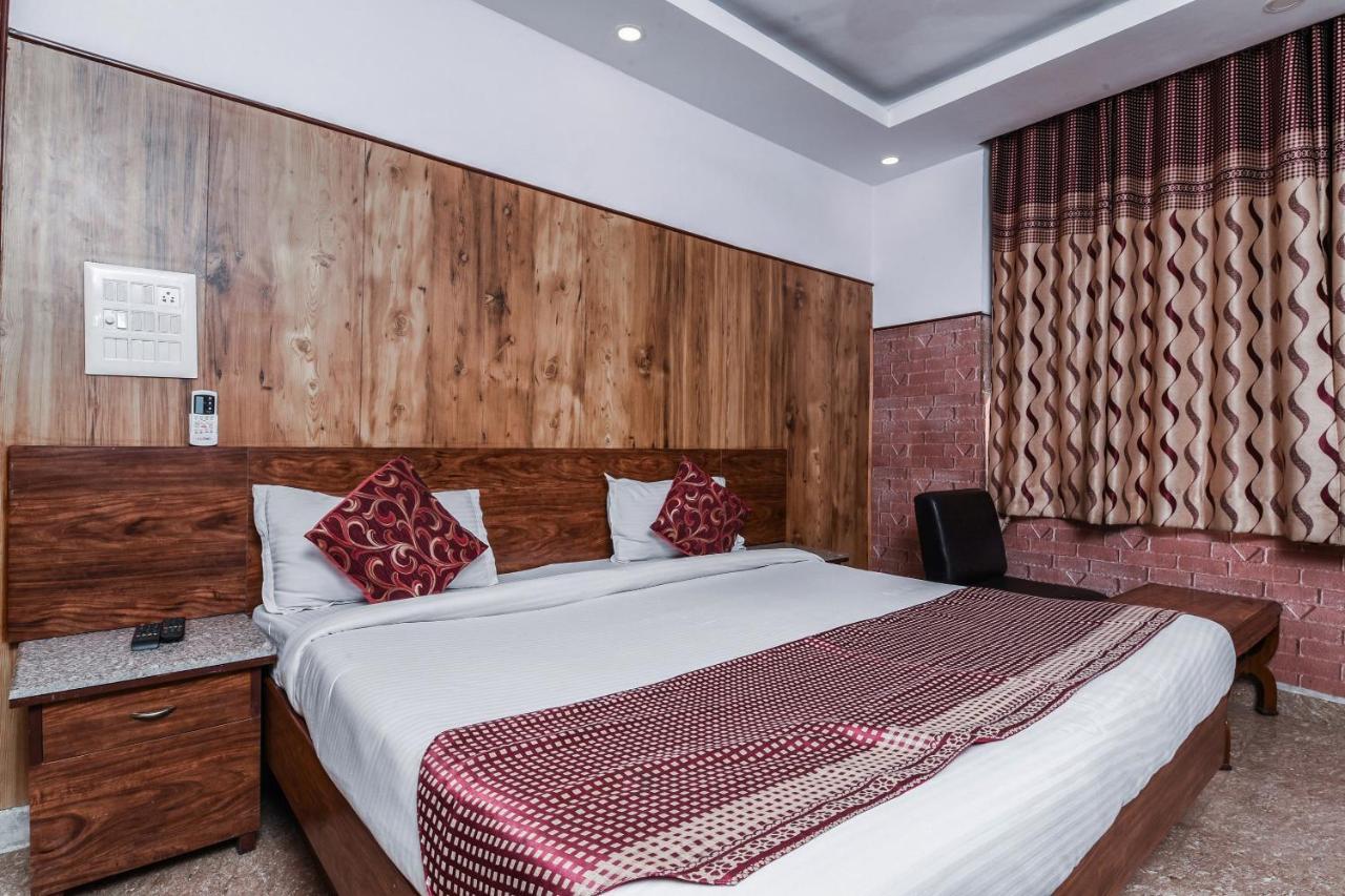 Hotel Dream Palace Laxmi Nagar