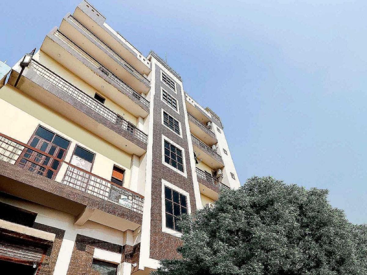 Collection O Aashiyana Hotel Narela