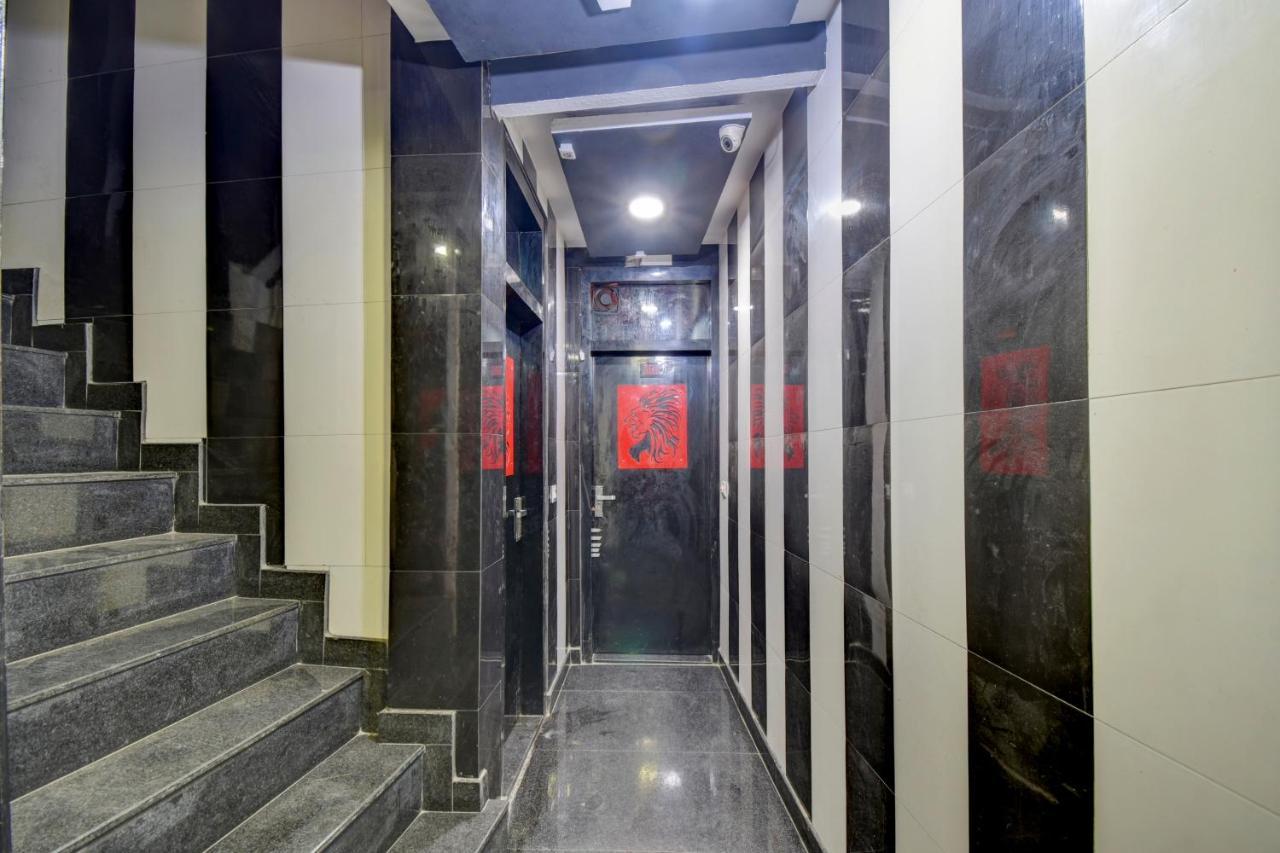 Oyo Flagship 81436 Royal Plaza Hotel New Delhi