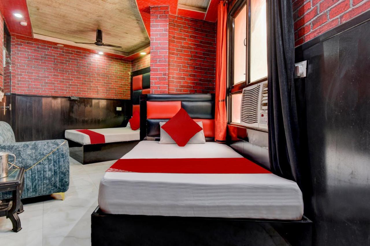 Hotel Oyo Flagship 81436 Royal Plaza New Delhi