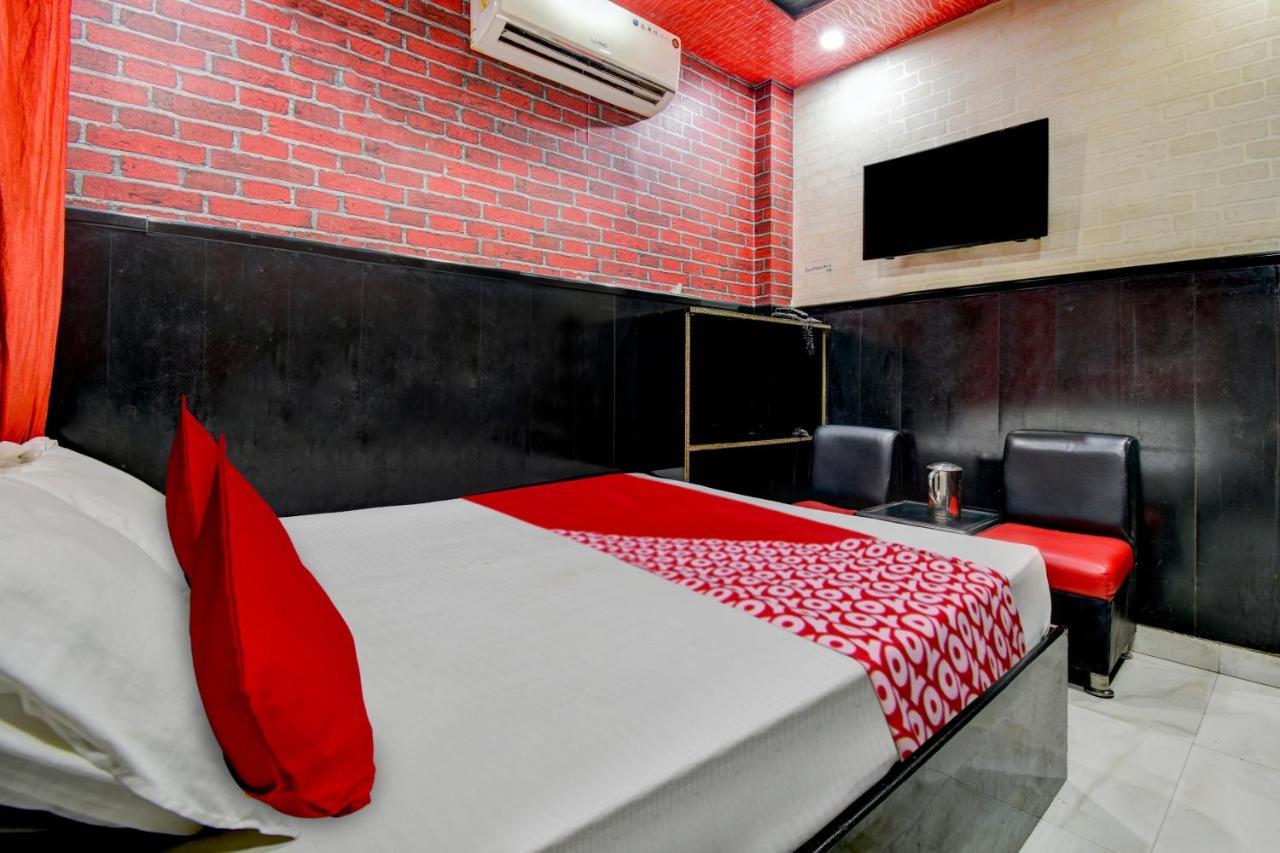 Oyo Flagship 81436 Royal Plaza 3* New Delhi