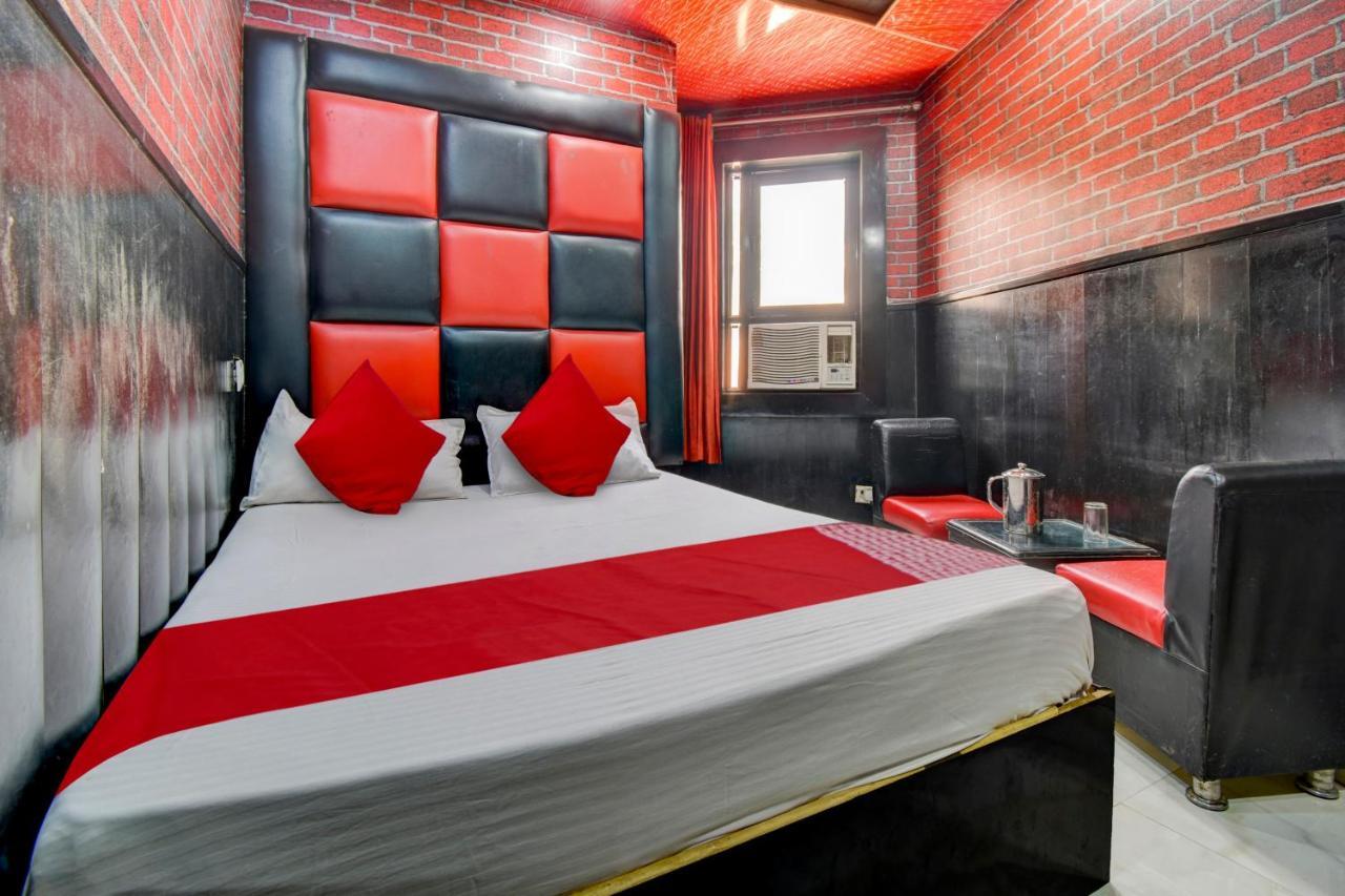 Hotel Oyo Flagship 81436 Royal Plaza