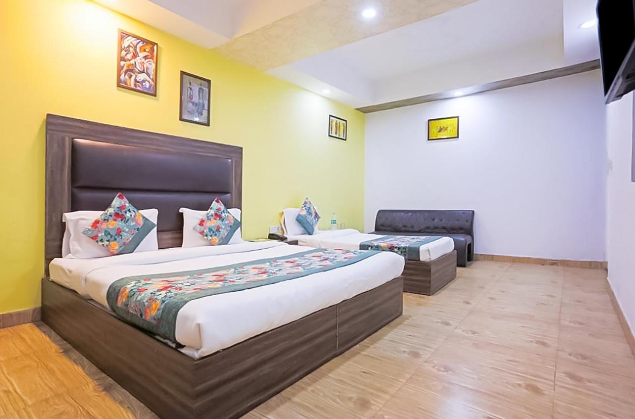 Roomshala 067 Rs Residency Hotel 3*