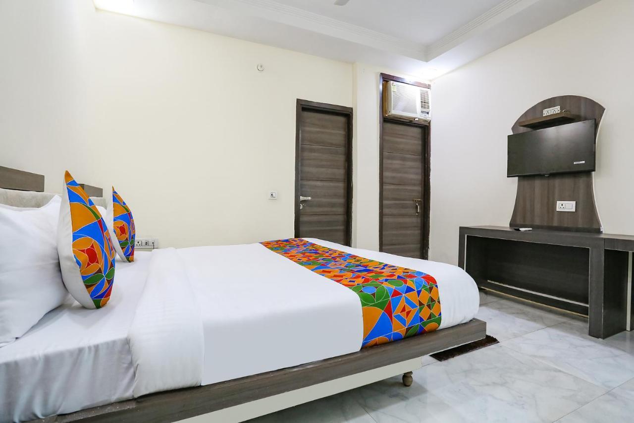 Fabexpress Royal Orbit Hotel