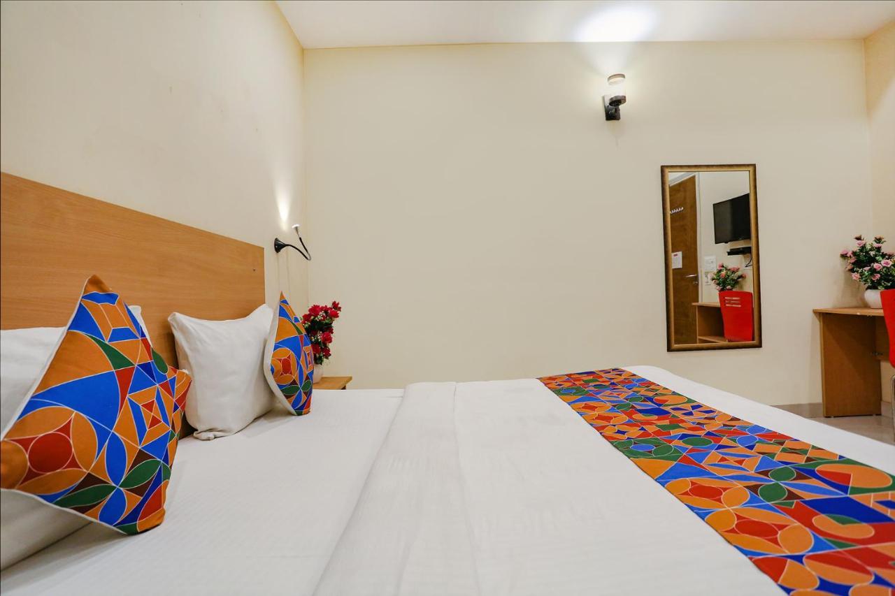 Hotel Fabhotel Gk Residency 3*