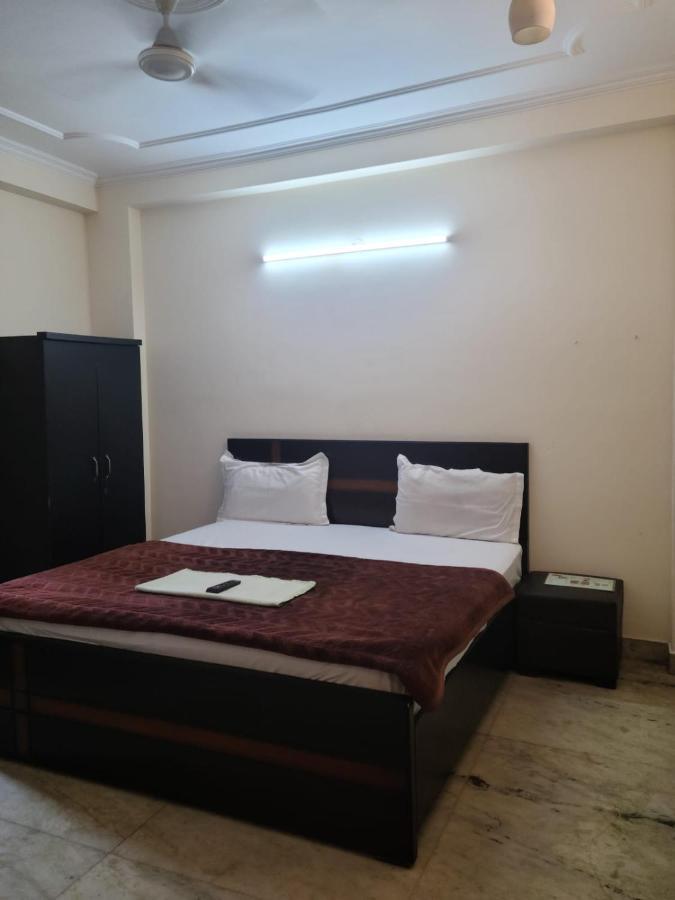 Premium In Chittaranjan Park, Hotel 3*