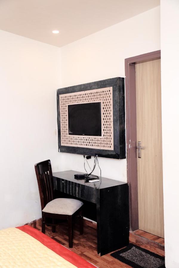 Plazzo Igi Hotel New Delhi