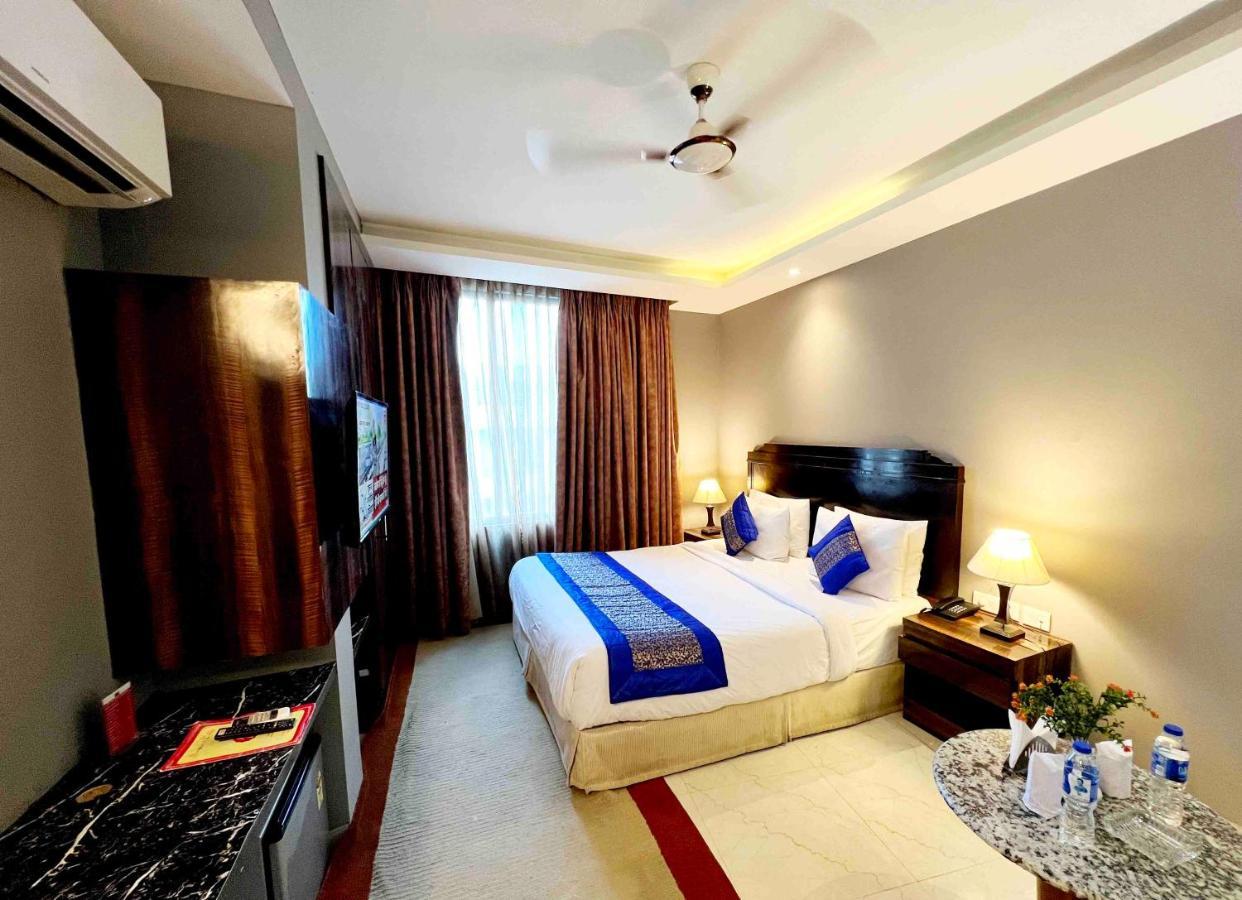 Airport The Grand Shoba Hotel