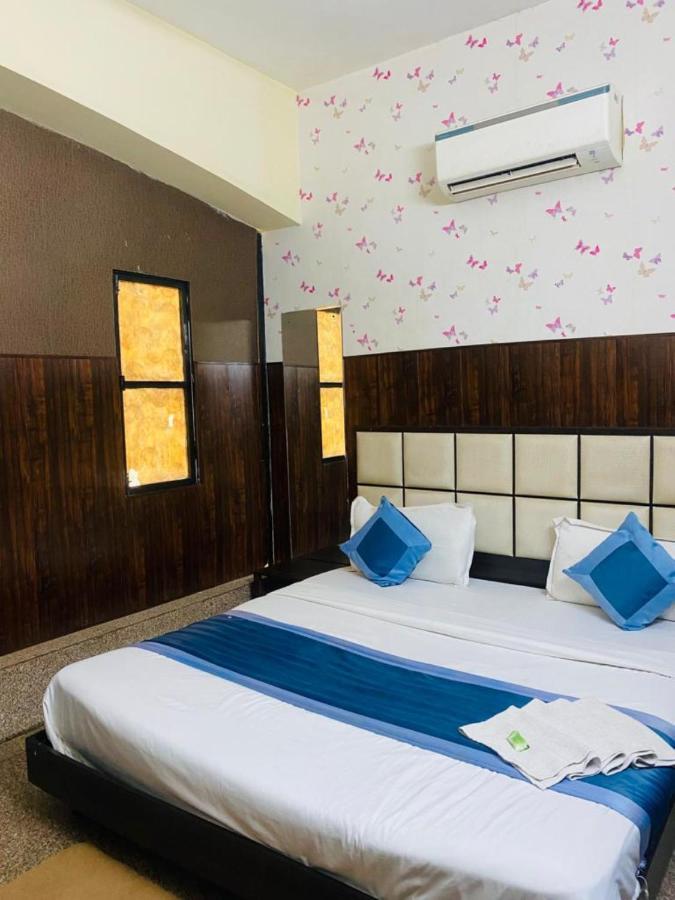 Mannat International At Paschim Vihar Hotel New Delhi
