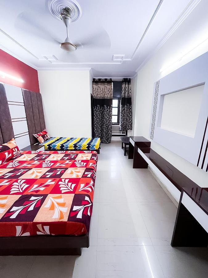 Hotel Roomshala 099 Jyoti Deluxe - Karol Bagh New Delhi