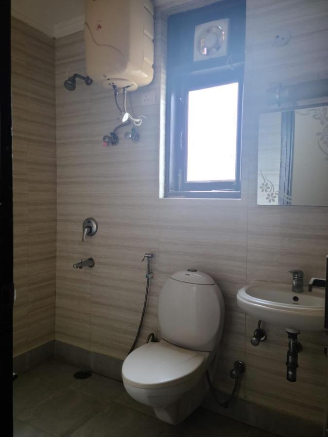 Hotel Premium In Chittaranjan Park, 3*