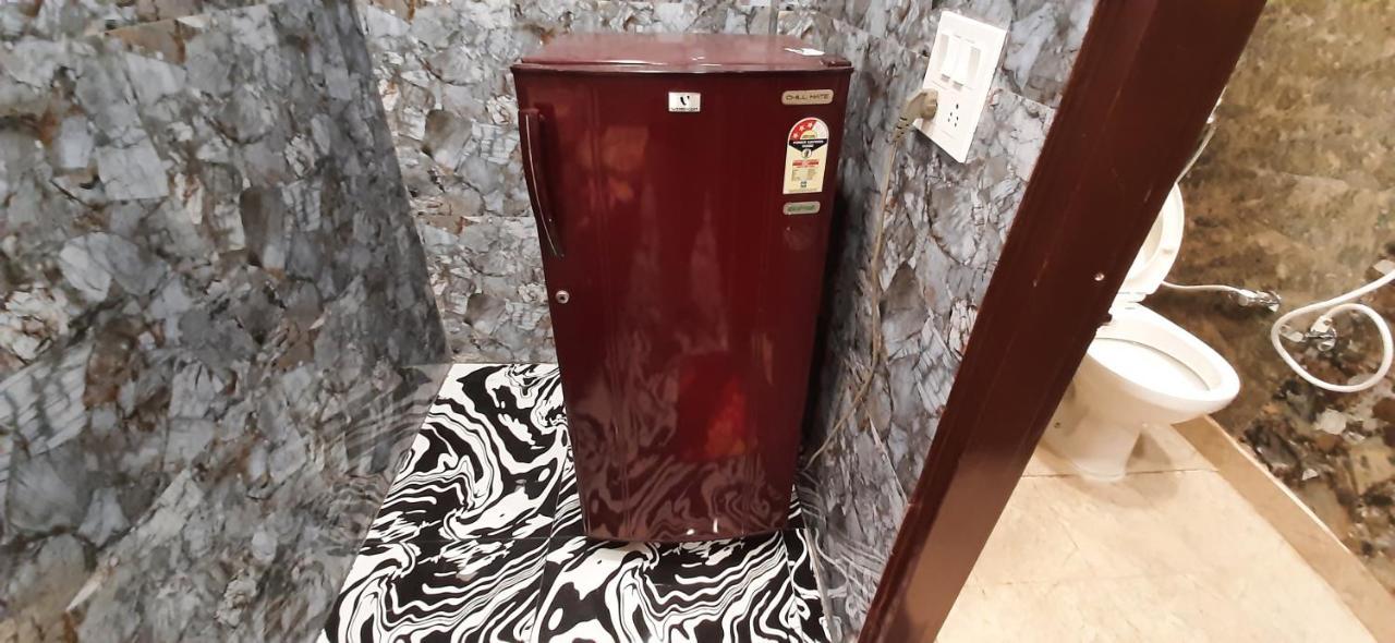 Guest house Aggarwal Luxury Room: Private Kitchen & Balcony In Lajpat Nagar *