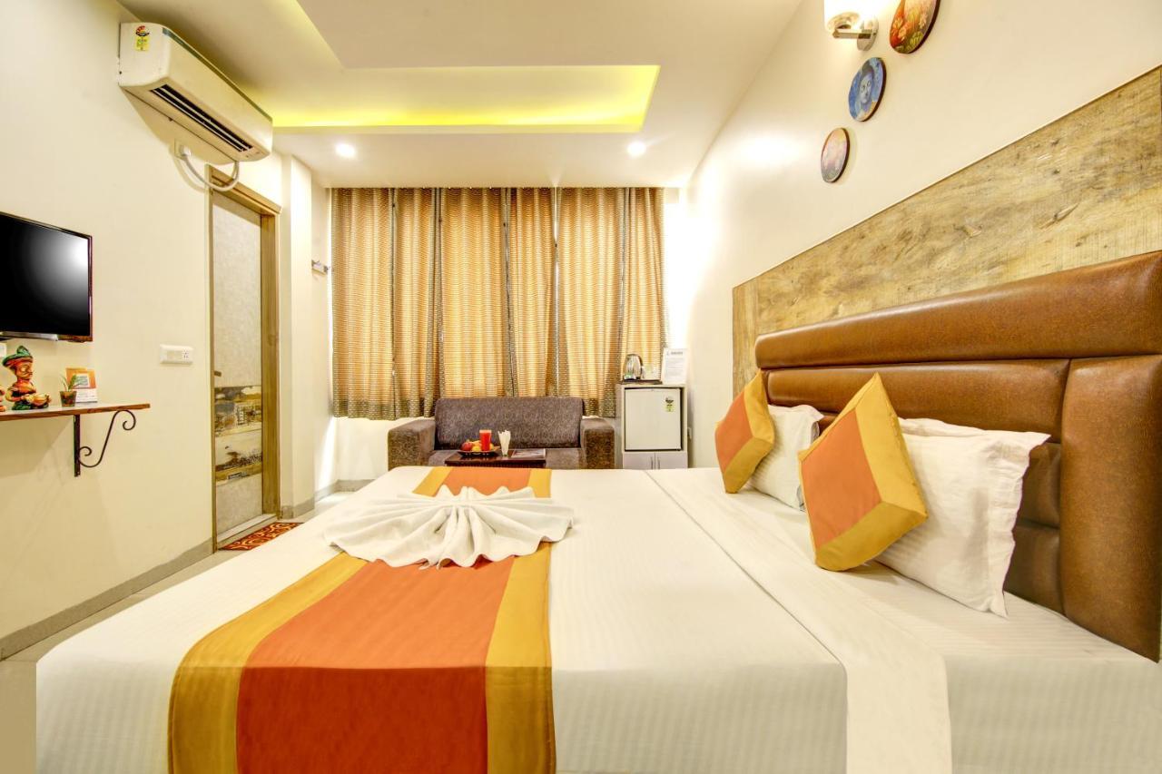Gracious By Vishesh & New Delhi