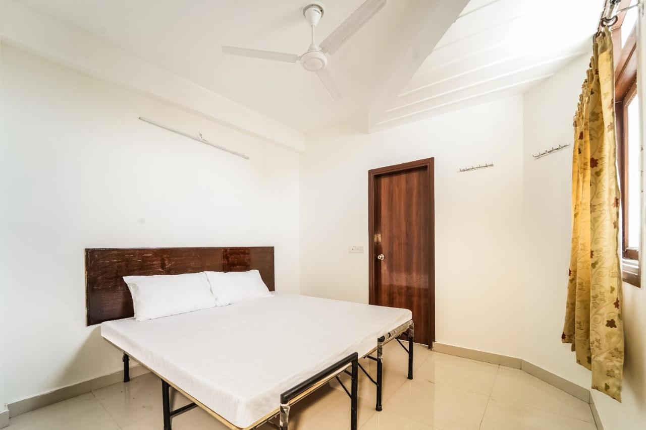 O Chahal Near Nangloi Railway Station Metro Station Hotel