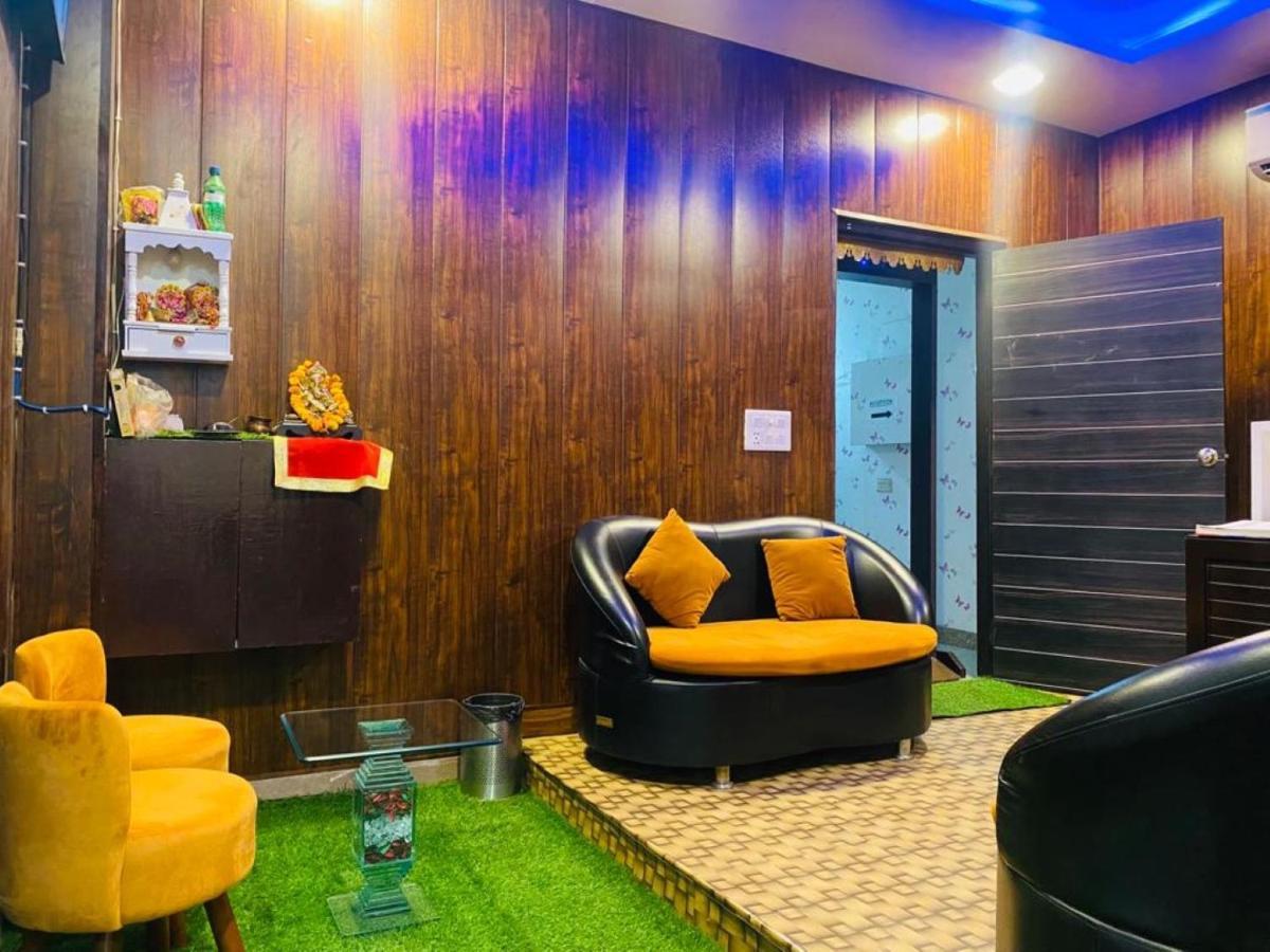 Hotel Mannat International At Paschim Vihar