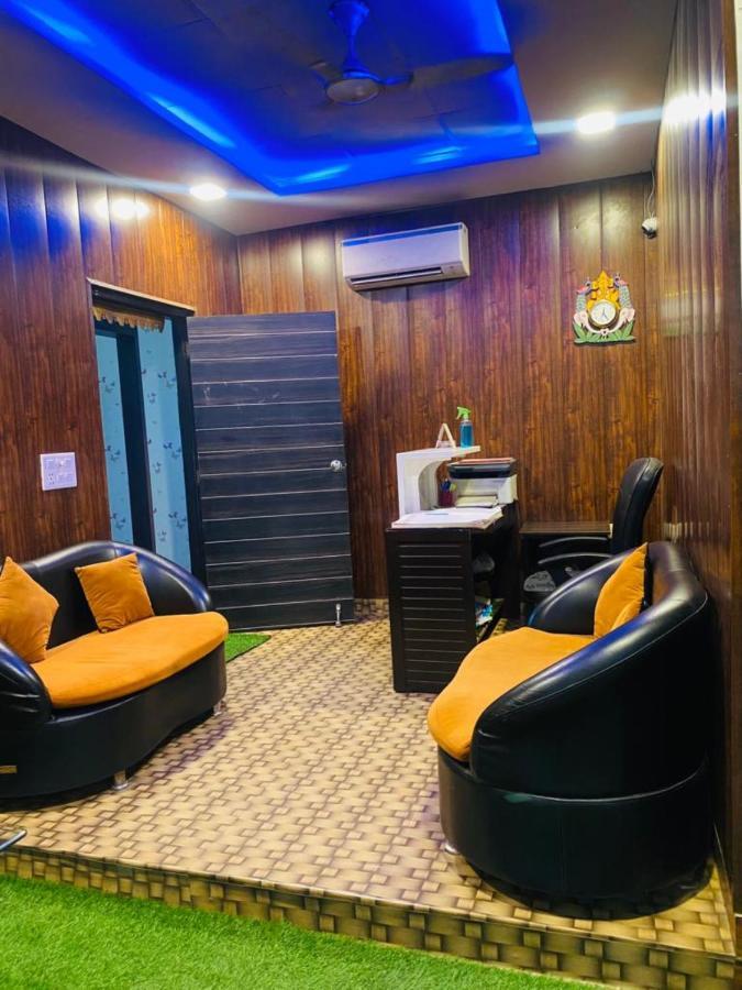 Mannat International At Paschim Vihar 3*