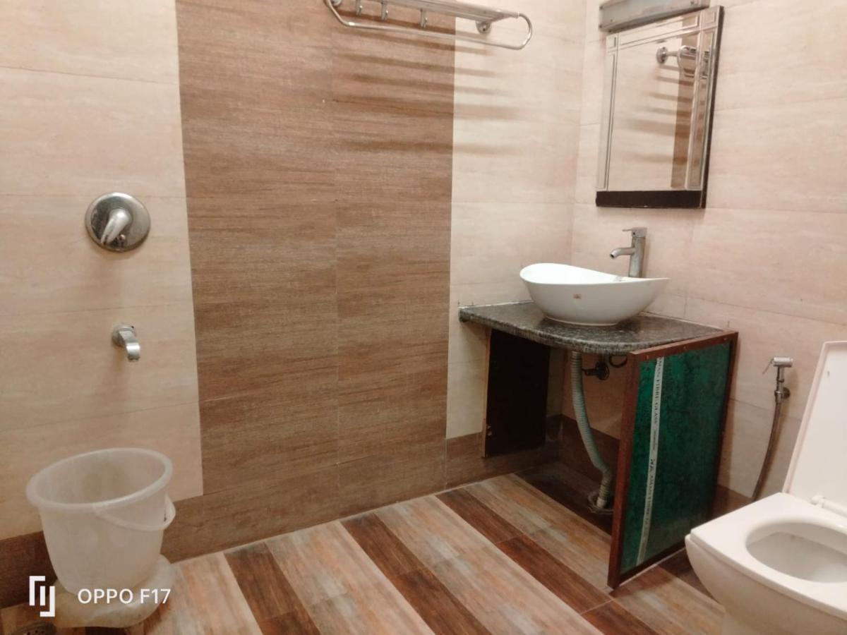 Hotel Aerocity J P Palace Igi Airport 4*