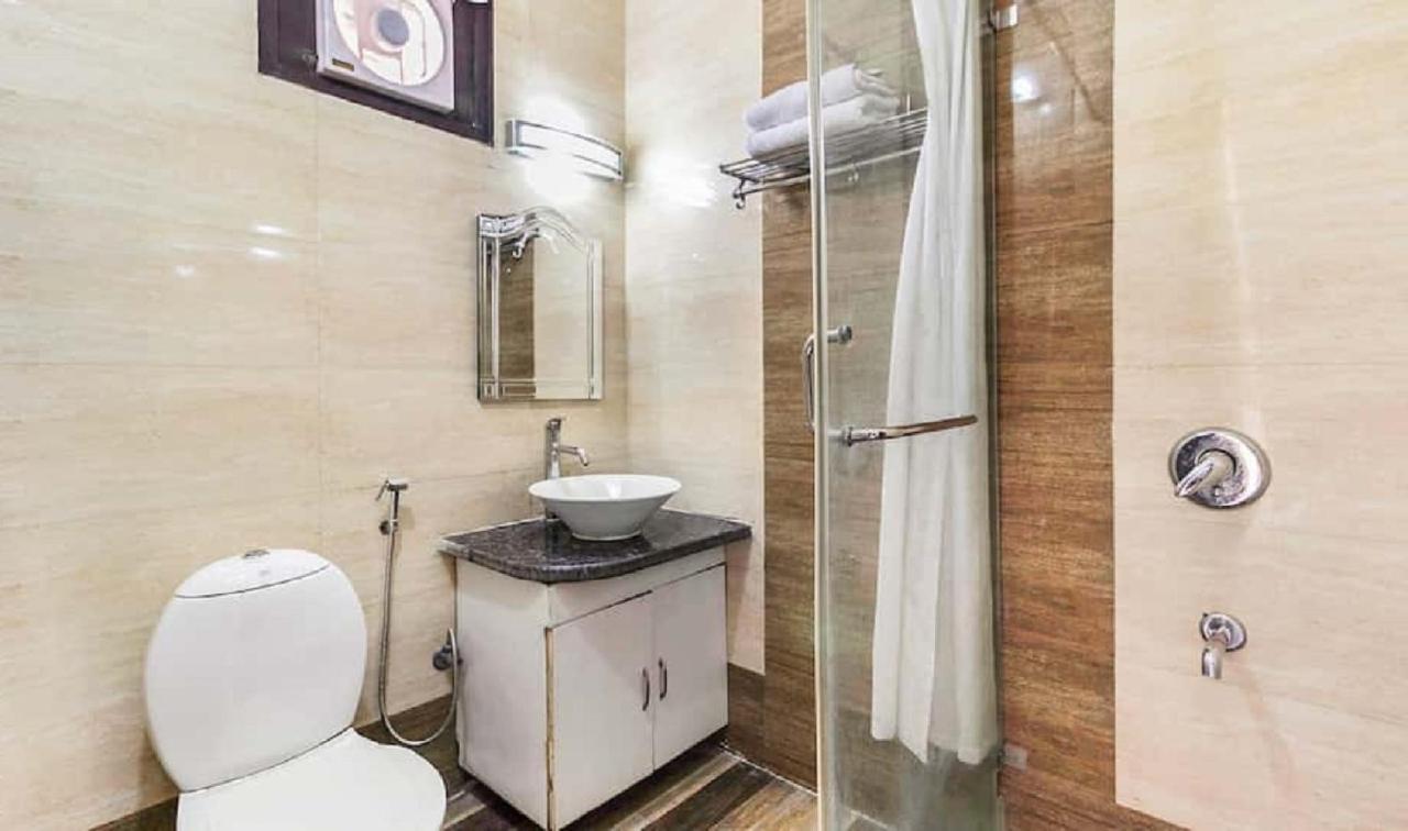 Hotel Aerocity J P Palace Igi Airport