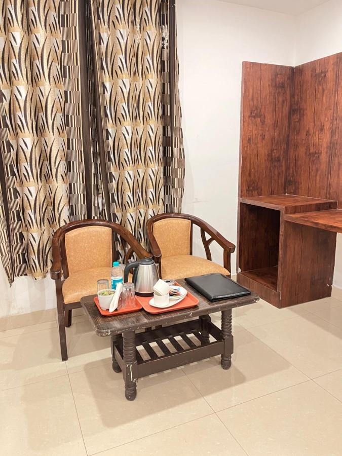 Airport Qualia Suites Hotel 3*