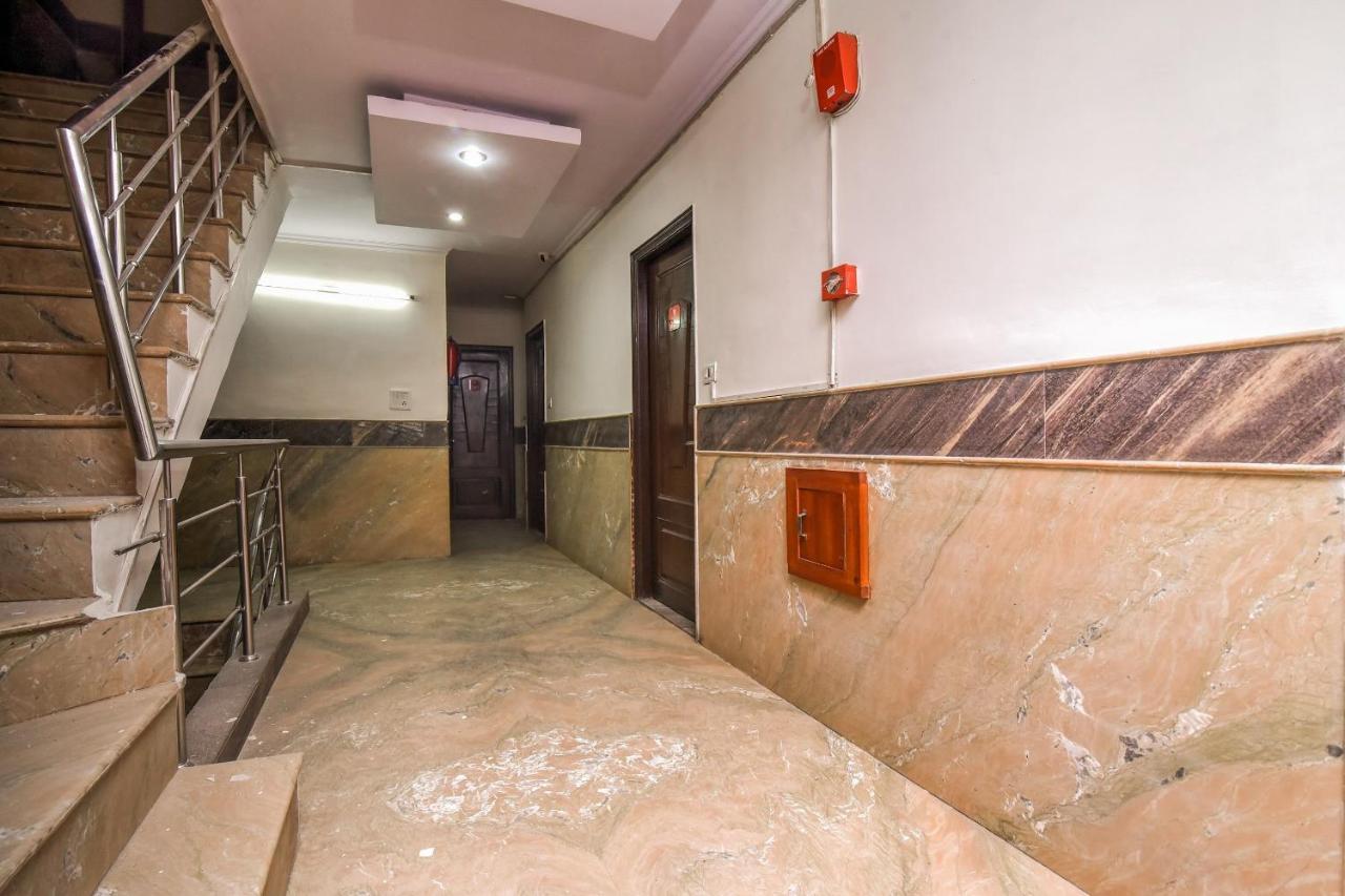Oyo Flagship 18997 Km International 3* New Delhi