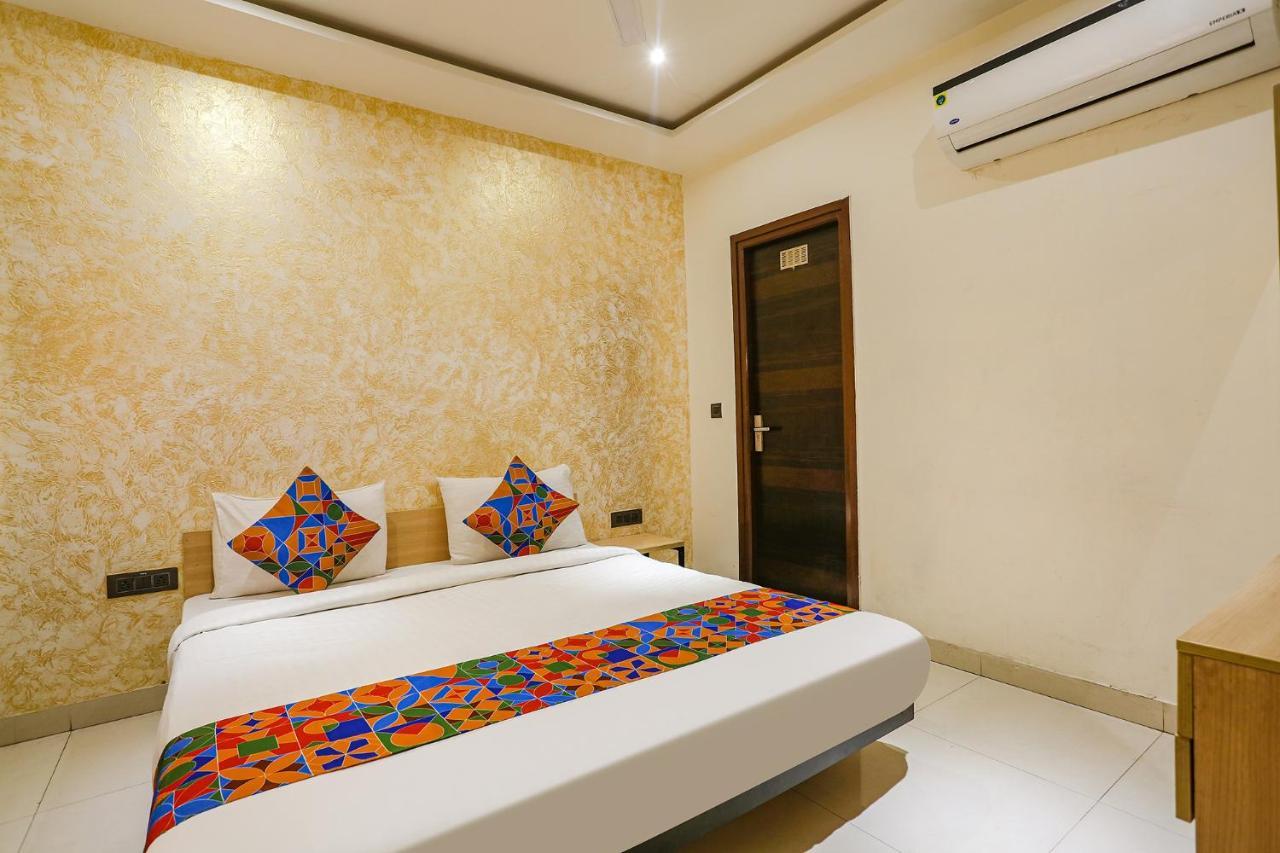 Fabexpress V4 Residency 3* New Delhi