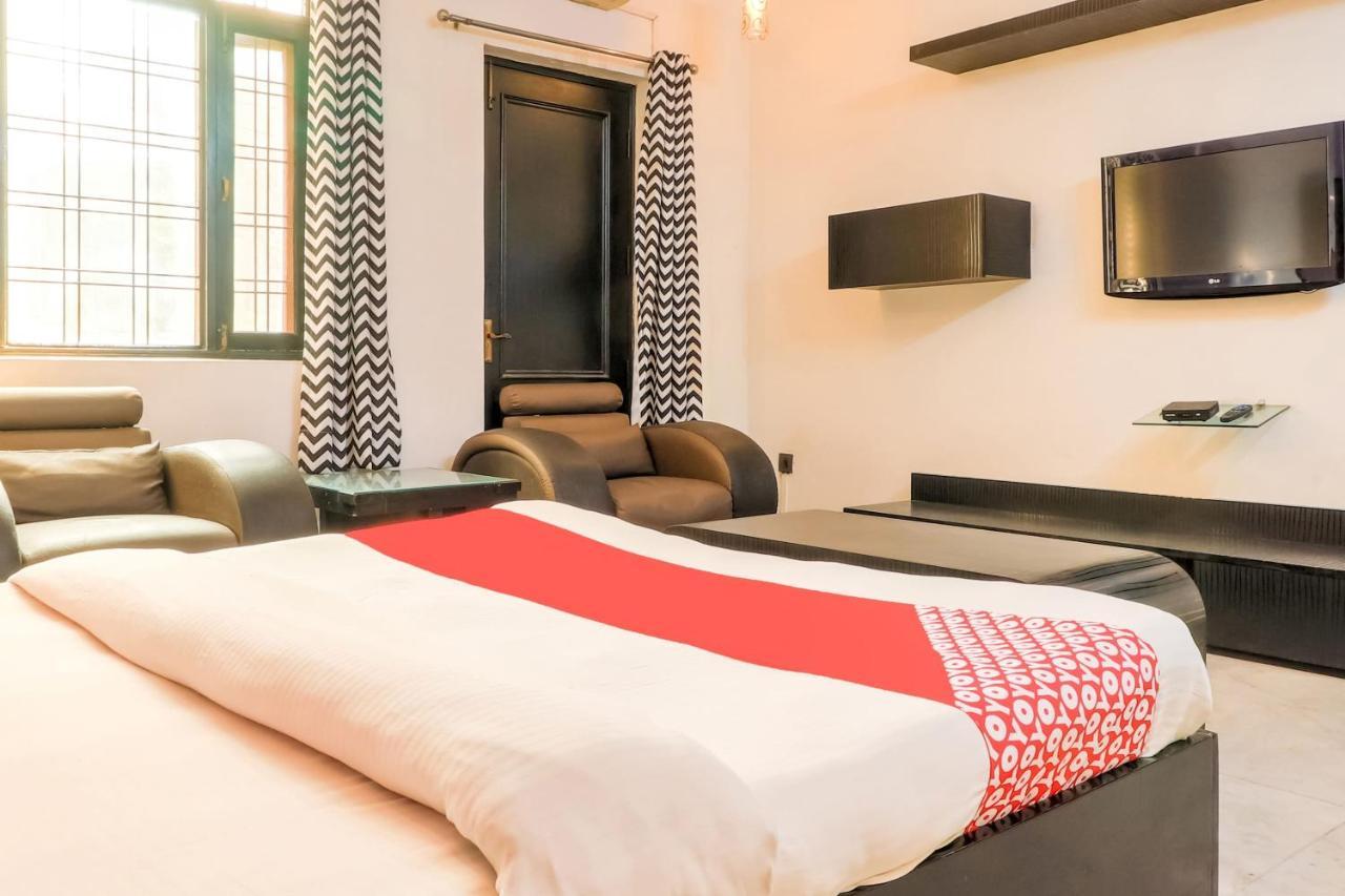 O Near Nizanuddin 3* New Delhi
