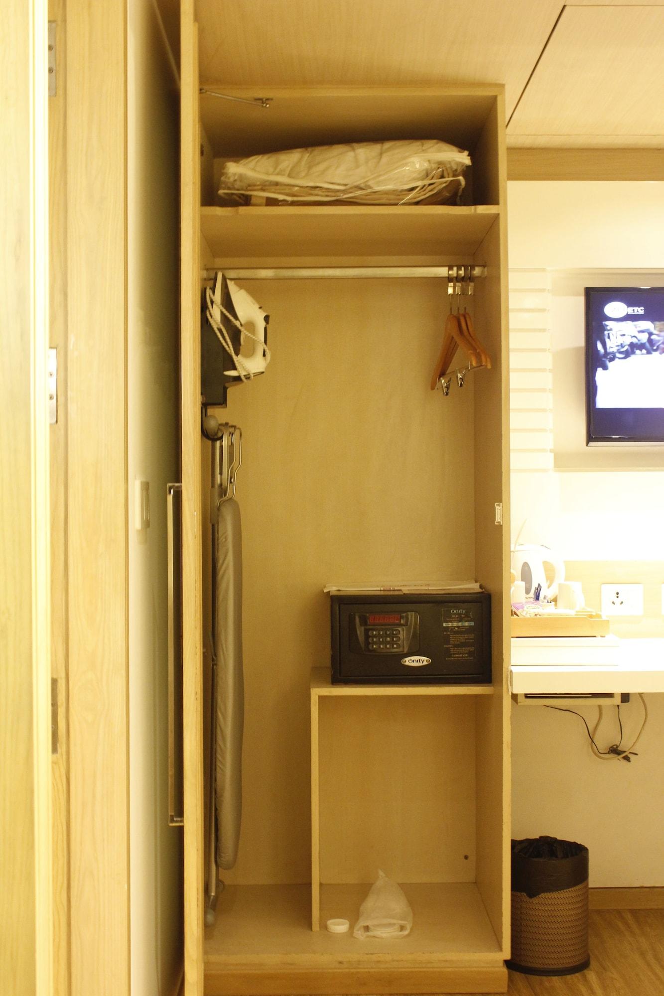 Hotel Swati Deluxe