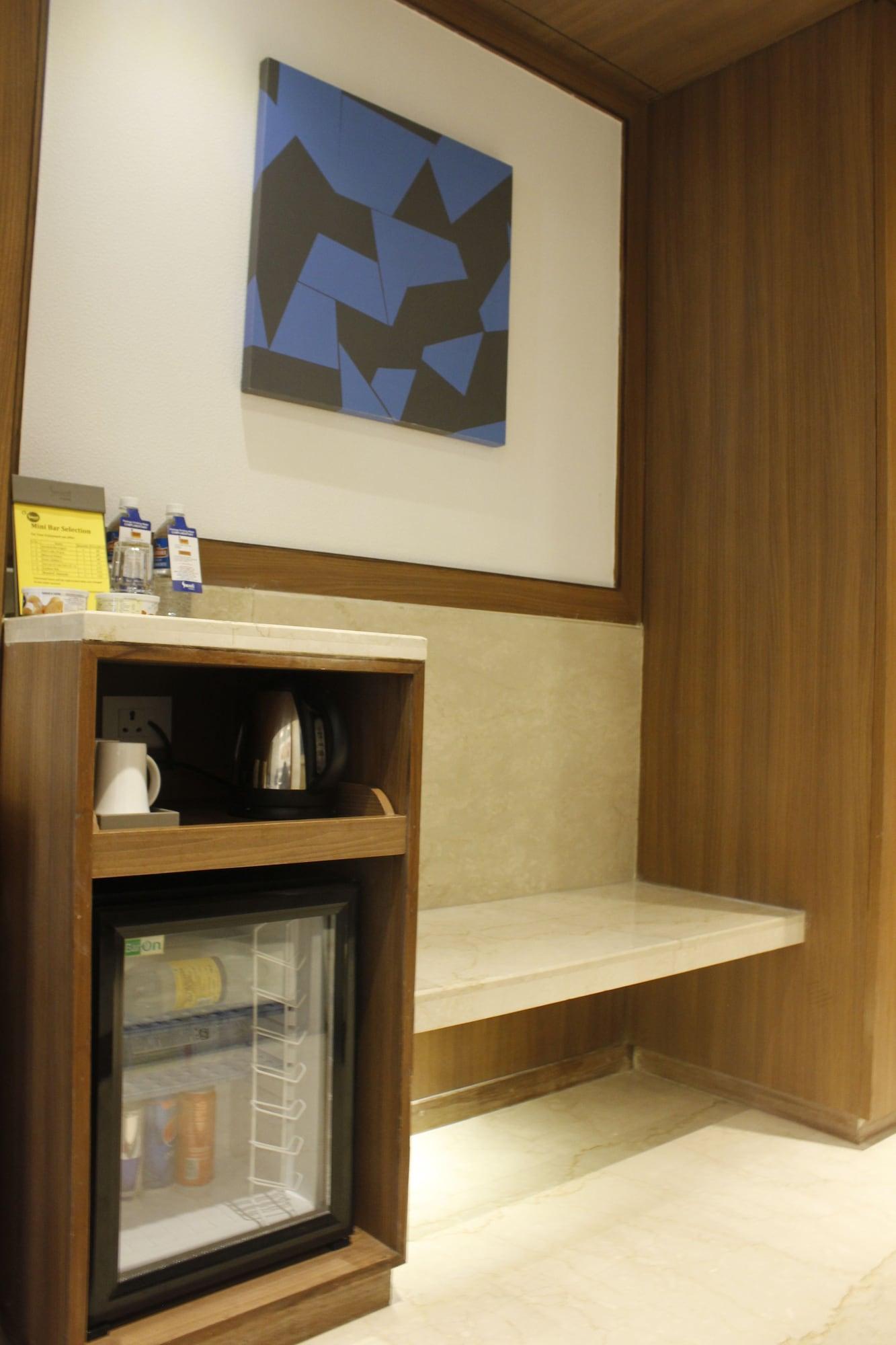 Swati Deluxe Hotel 3*