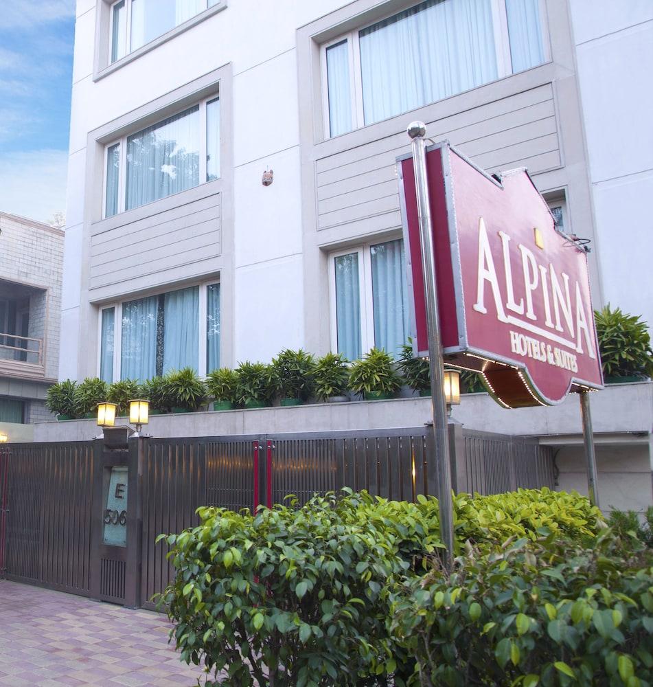 Hotel Alpina & New Delhi