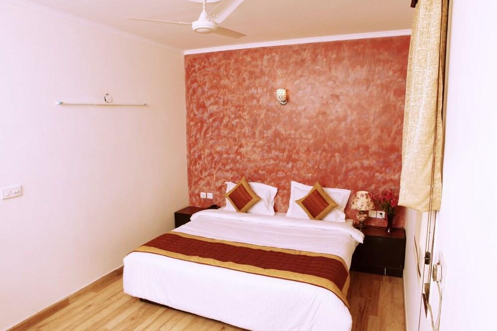 Fabhotel Darbar Hotel 3*