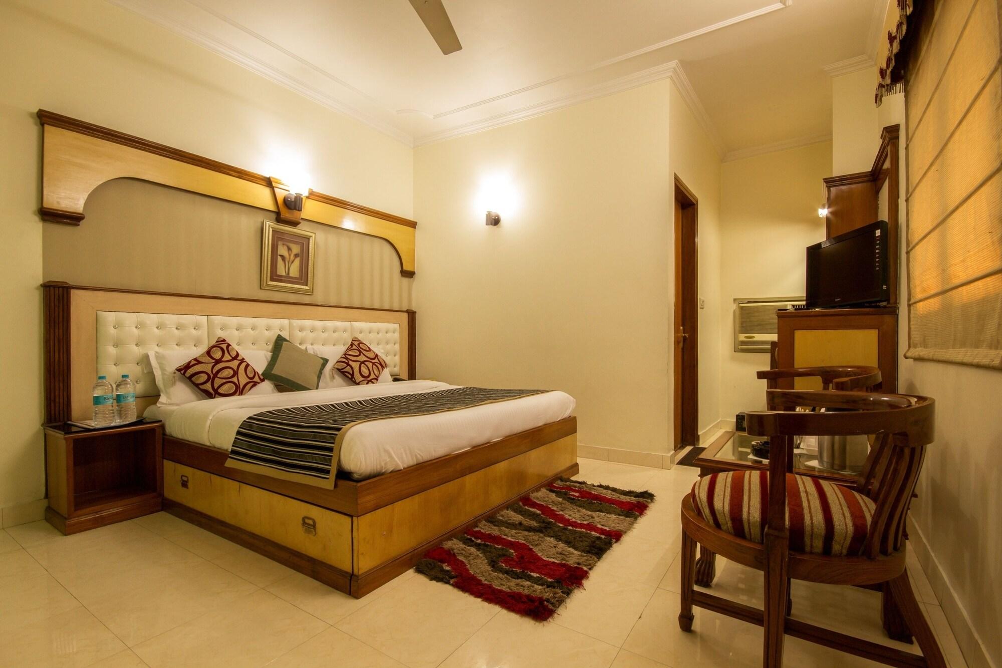 Hotel The C Park Karol Bagh Homely Atmosphere 3*