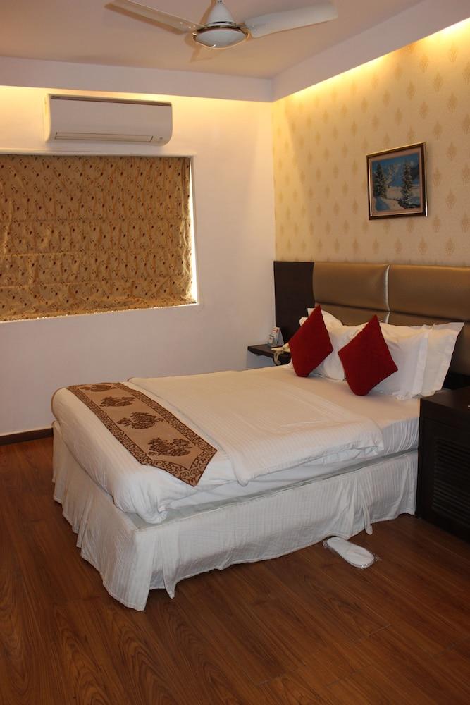 Hotel Jukaso Down Town 3*