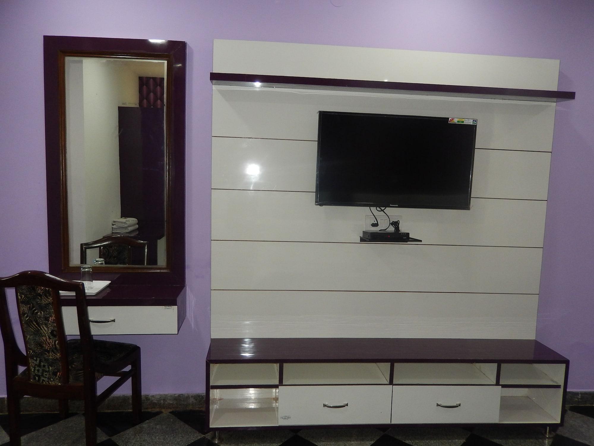 Guest house A Orchid Garden New Delhi