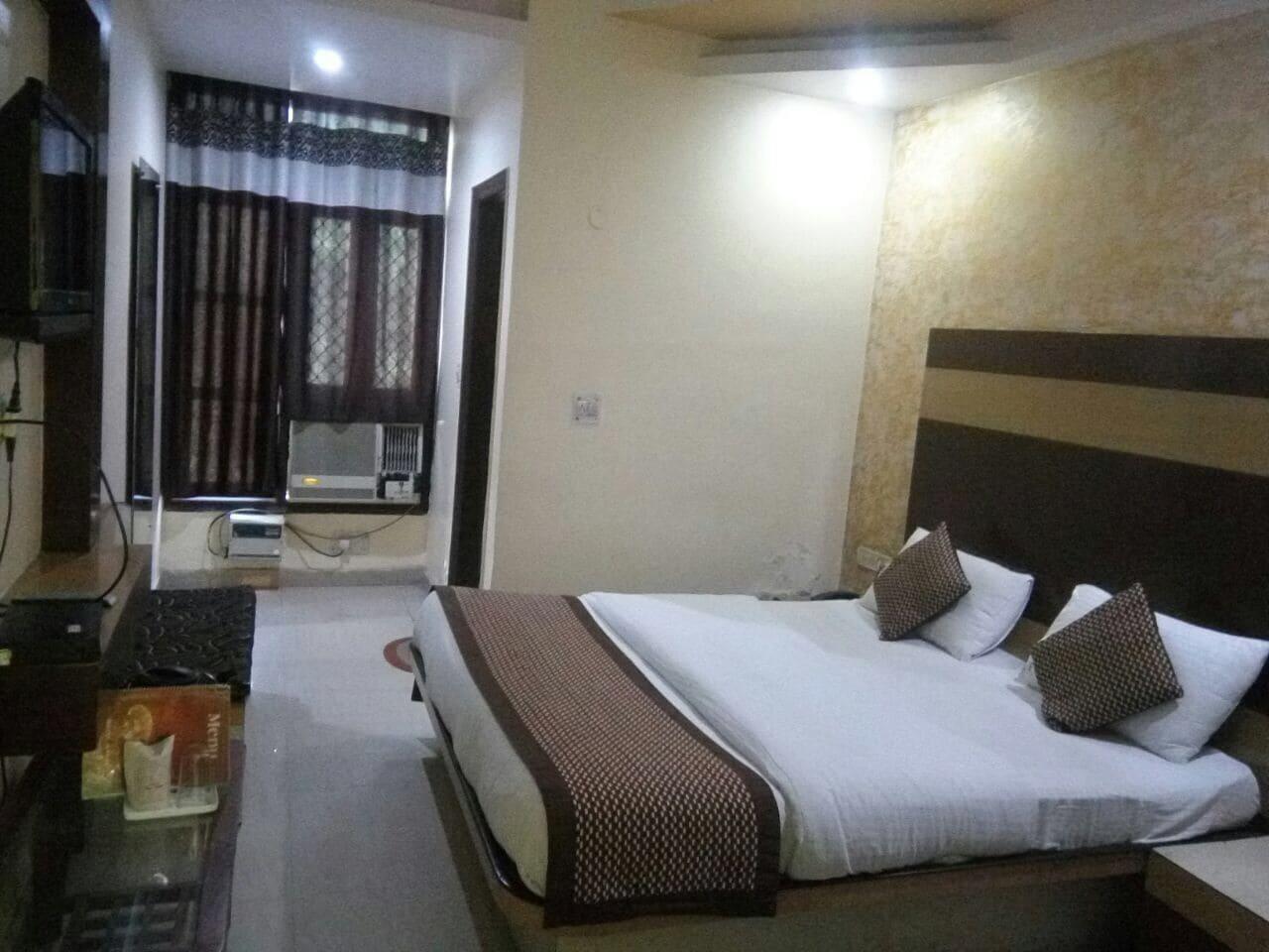 Splash Hotel New Delhi