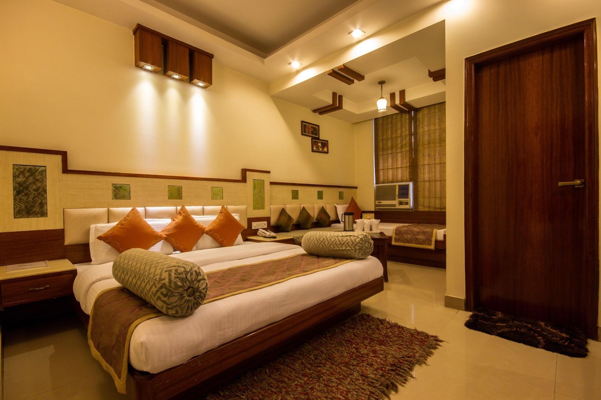 Aster New Hotel 3*