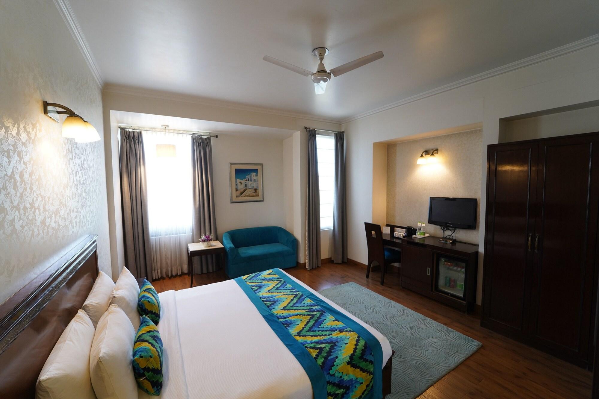 Rockland Hotel, C.r Park New Delhi