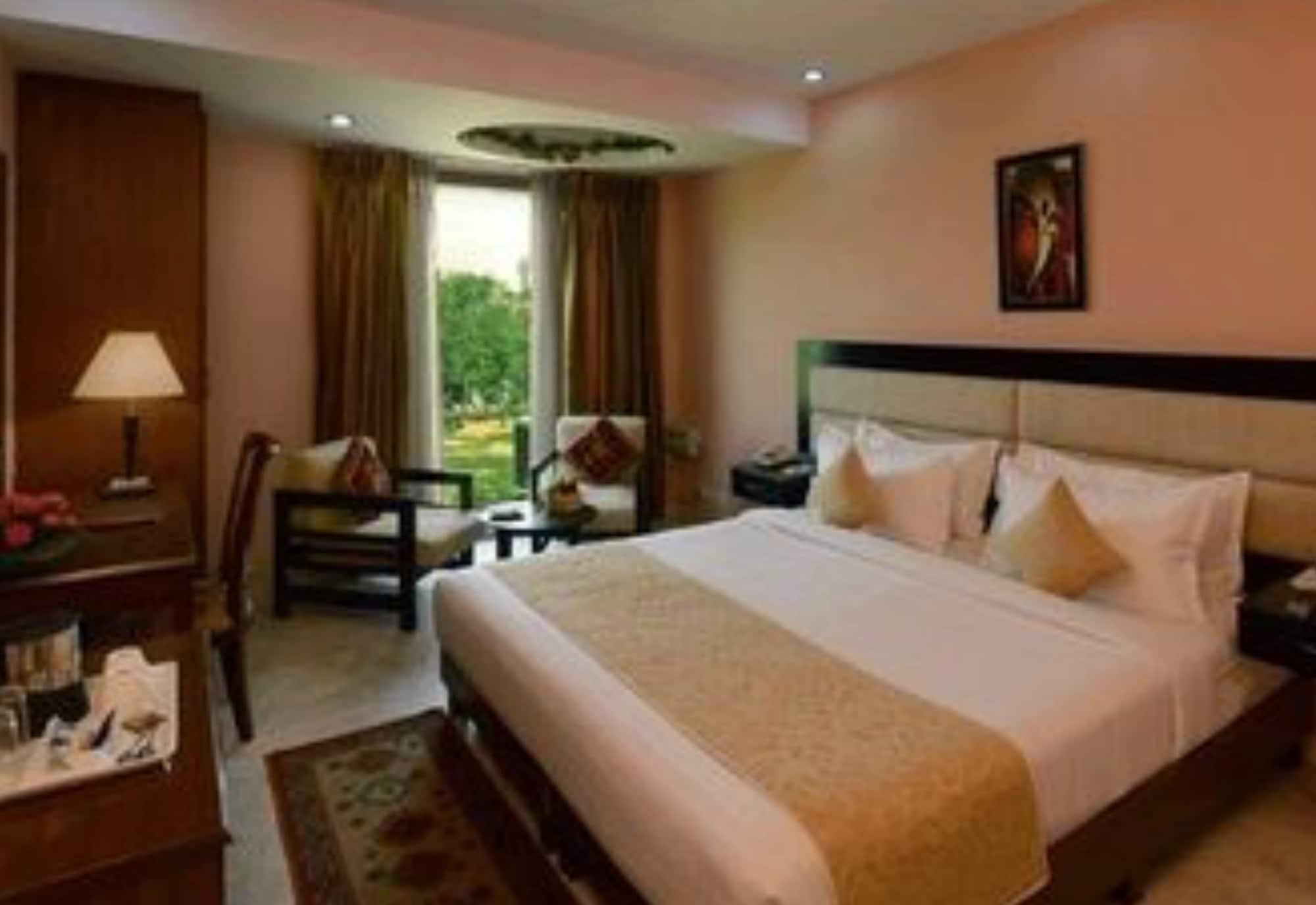 Kastor- Near Nehru Place- Gk 2- M Block Market-gk Metro Station-dr As Clinic Hotel New Delhi