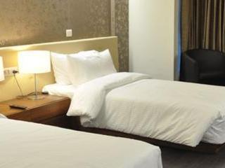 Fabhotel Prime Sage